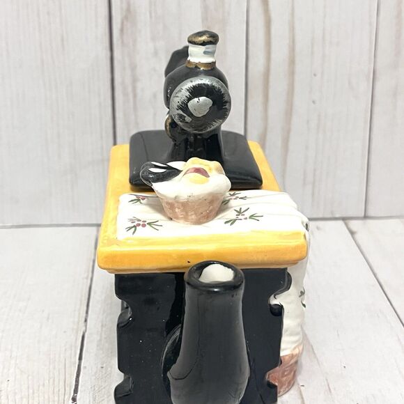 Cardinal Inc & World Bazaars  Teapot Ceramic Sewing Machine Vintage Collectible - Picture 8 of 16